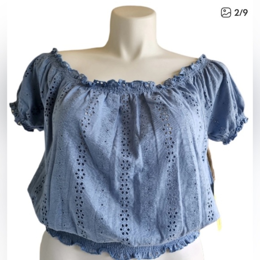 Paper + Tee Blue Eyelet Off-Shoulder Top 3X EUC ❤️